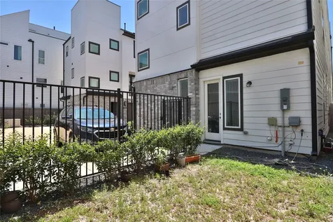 2637 Jackson Street Houston TX 77004