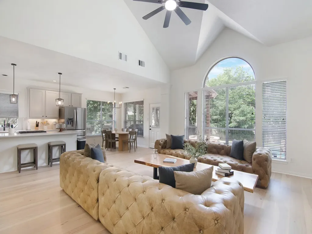 11 Barlow Court The Woodlands TX 77382