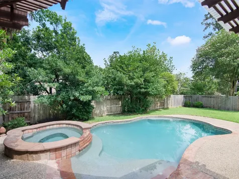 11 Barlow Court The Woodlands TX 77382