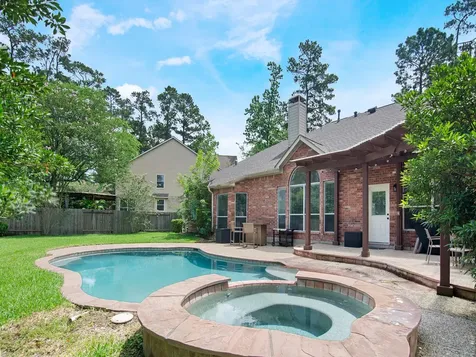 11 Barlow Court The Woodlands TX 77382