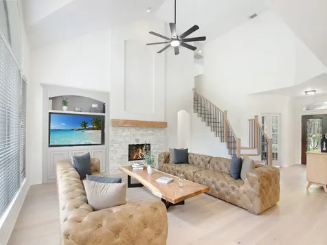 11 Barlow Court The Woodlands TX 77382