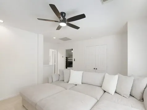11 Barlow Court The Woodlands TX 77382
