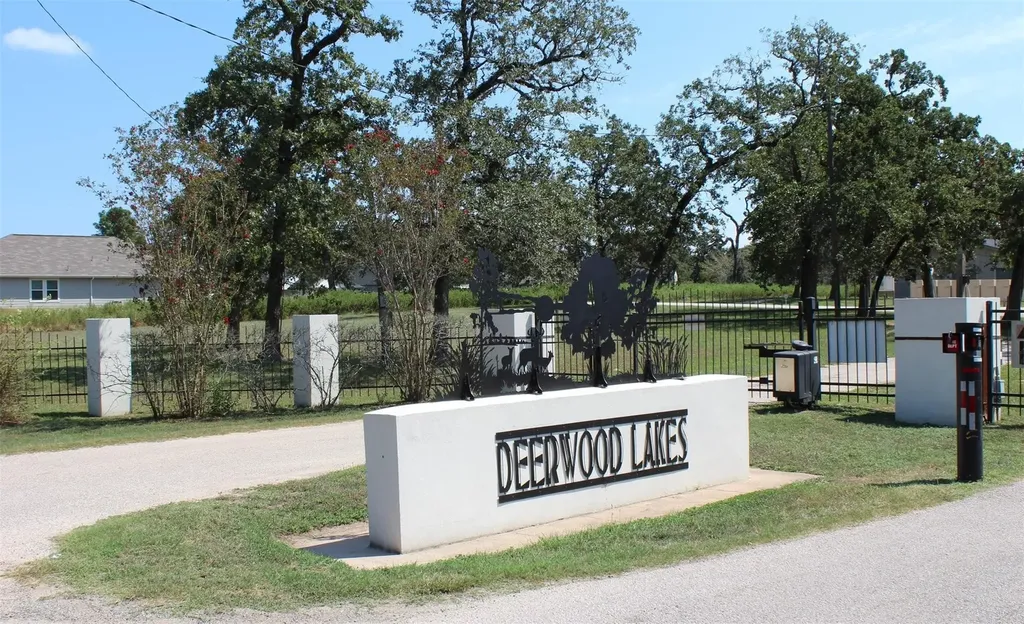 38501 Park View Drive Hempstead TX 77445