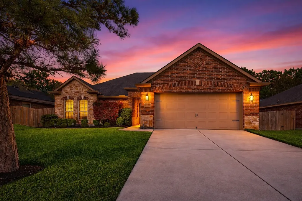 9022 Nina Road Conroe TX 77304