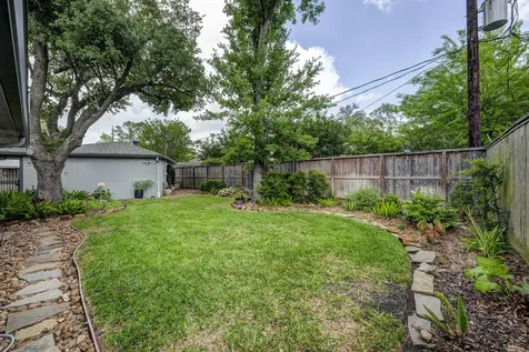 2750 Fontana Drive Houston TX 77043
