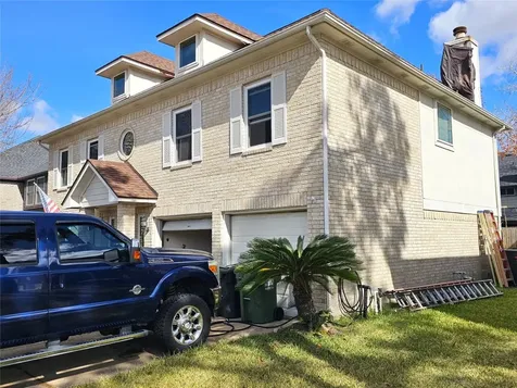 1021 Glenview Drive Pearland TX 77581