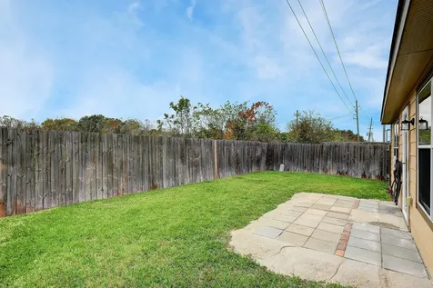 223 Sunset Colony Drive Rosharon TX 77583