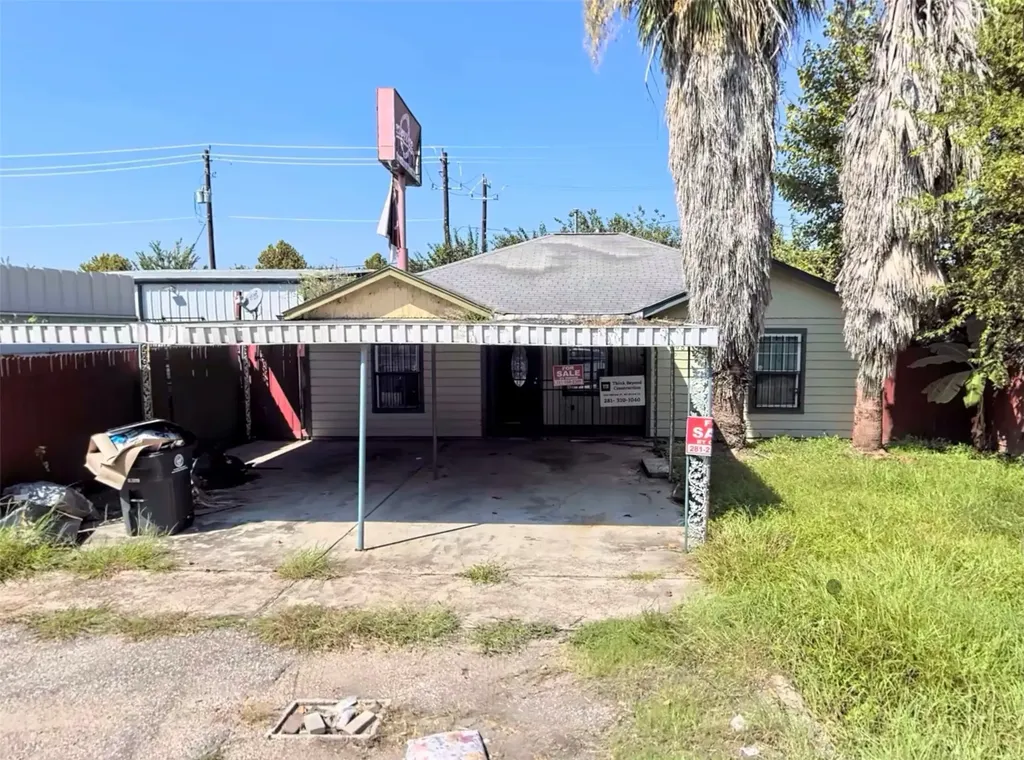 205 28th Street Houston TX 77008