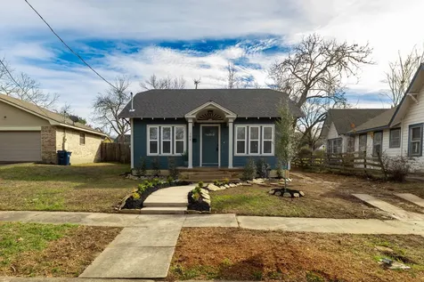 102 E Valverde Street Brenham TX 77833