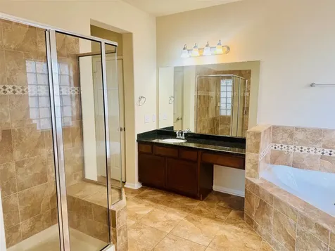 10002 Nathans Cove Houston TX 77089
