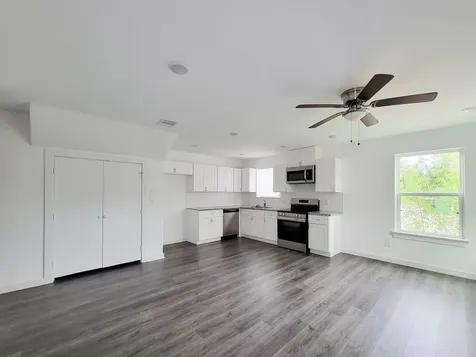 8122 Sterling Shire Street B Houston TX 77078