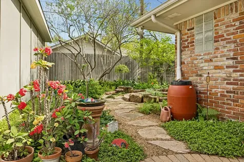 6715 Fairfield Street Houston TX 77023
