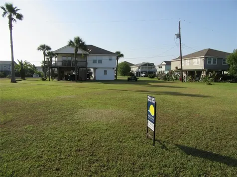 15 Lewis Scott Jamaica Beach TX 77554