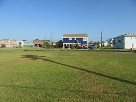 15 Lewis Scott Jamaica Beach TX 77554