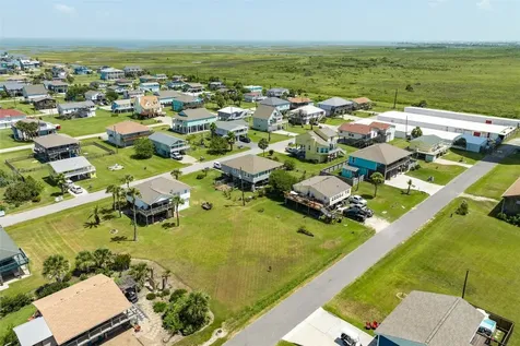 15 Lewis Scott Jamaica Beach TX 77554