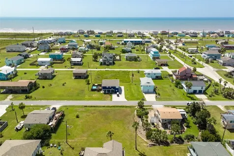 15 Lewis Scott Jamaica Beach TX 77554