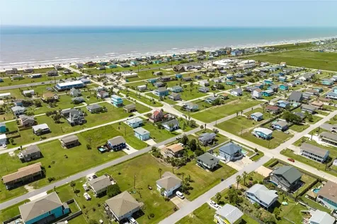 15 Lewis Scott Jamaica Beach TX 77554