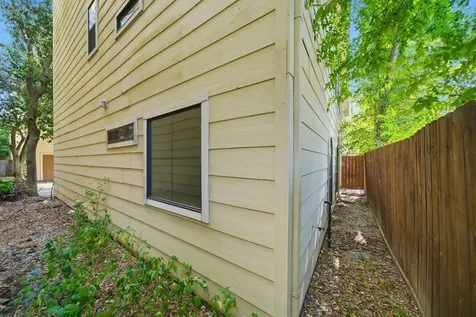 5310 Larkin Street B Houston TX 77007