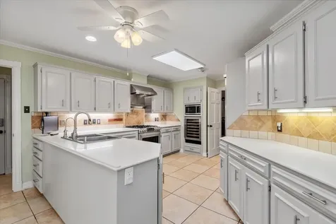 904 Holland Street Navasota TX 77868