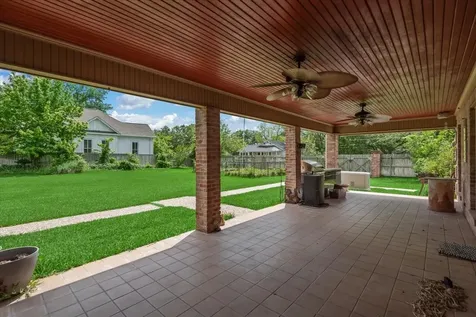 904 Holland Street Navasota TX 77868
