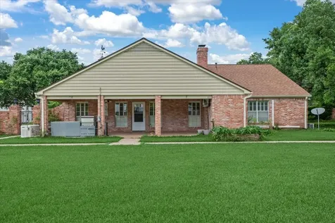 904 Holland Street Navasota TX 77868
