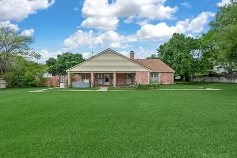 904 Holland Street Navasota TX 77868