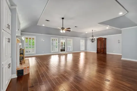 904 Holland Street Navasota TX 77868
