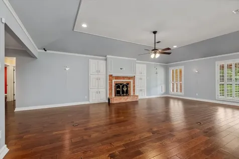 904 Holland Street Navasota TX 77868