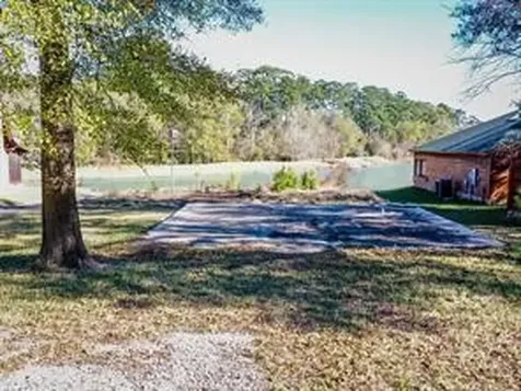 84 Hunters Creek Drive Huntsville TX 77340