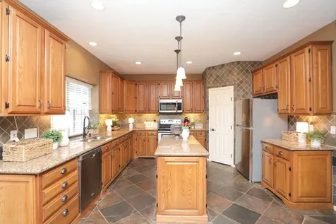 427 W North Hill Drive Spring TX 77388