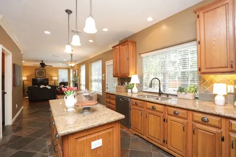 427 W North Hill Drive Spring TX 77388