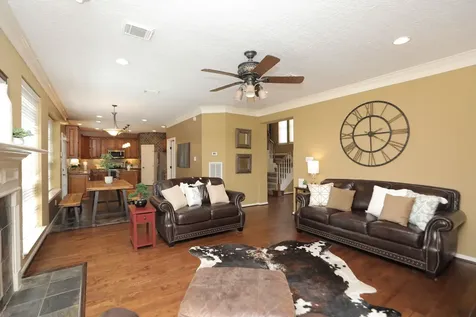 427 W North Hill Drive Spring TX 77388