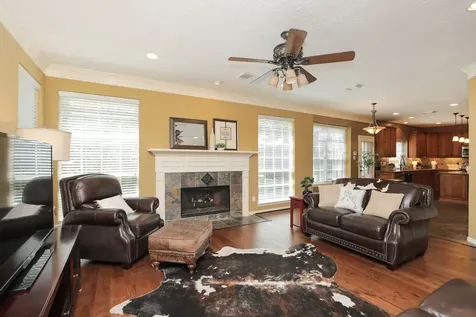 427 W North Hill Drive Spring TX 77388