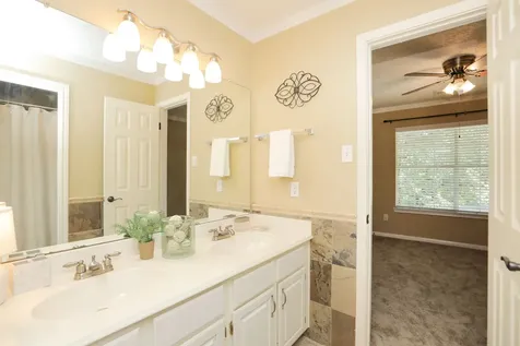 427 W North Hill Drive Spring TX 77388