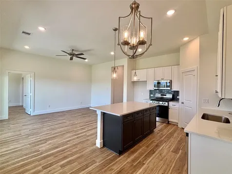 318 Cardinal Drive Port Lavaca TX 77979