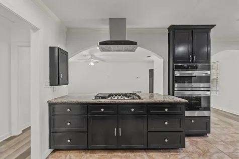 1132 18th Avenue N Texas City TX 77590