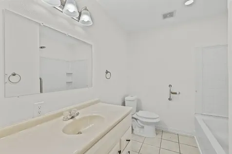1132 18th Avenue N Texas City TX 77590