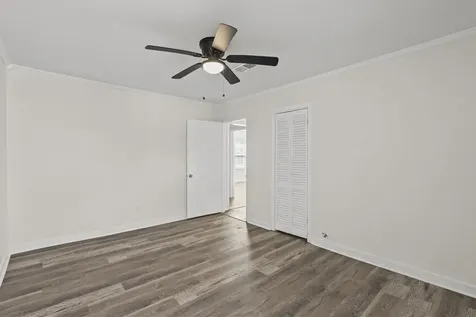 1132 18th Avenue N Texas City TX 77590
