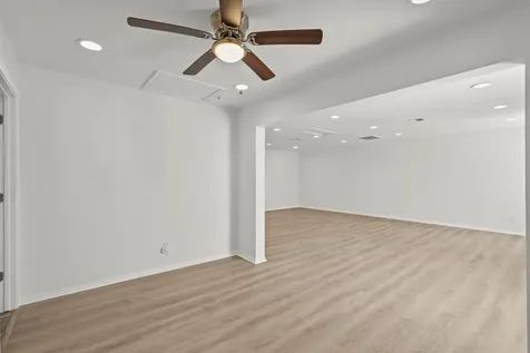 1132 18th Avenue N Texas City TX 77590