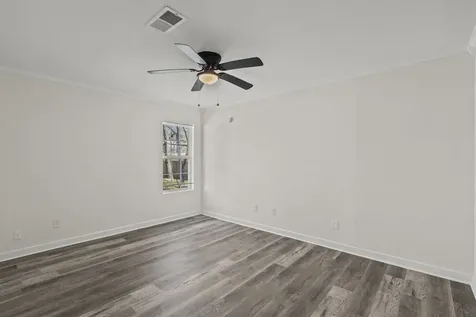 1132 18th Avenue N Texas City TX 77590
