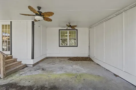 1132 18th Avenue N Texas City TX 77590