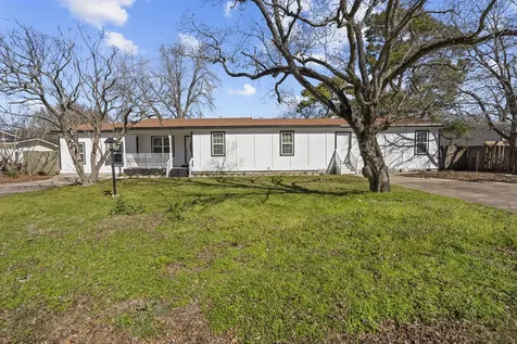 1132 18th Avenue N Texas City TX 77590