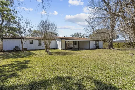 1132 18th Avenue N Texas City TX 77590