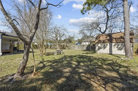 1132 18th Avenue N Texas City TX 77590