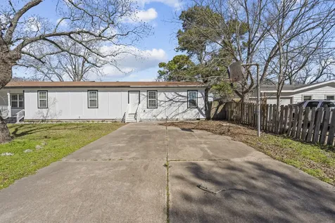 1132 18th Avenue N Texas City TX 77590