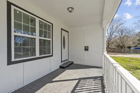 1132 18th Avenue N Texas City TX 77590