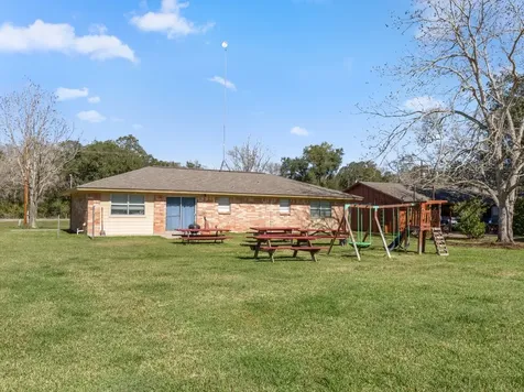 579 County Road 239 Bay City TX 77414
