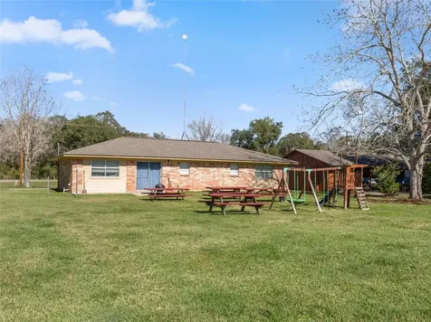 579 County Road 239 Bay City TX 77414