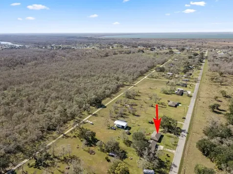 579 County Road 239 Bay City TX 77414