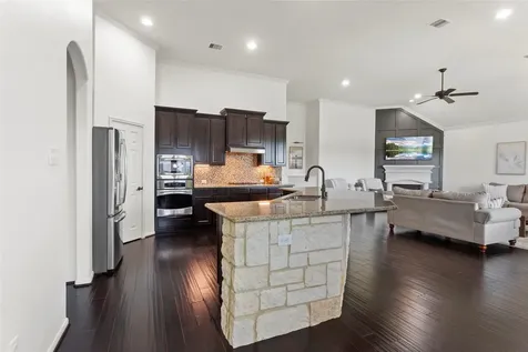 11810 Pearl Lane Mont Belvieu TX 77535